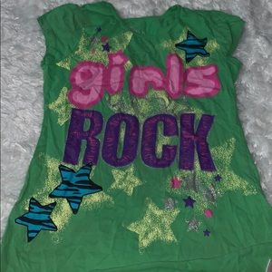 ‘GIRLS ROCK’ tee